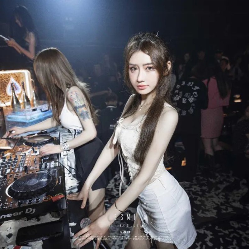  DJ CC- Colors Of The Rainbows改版 - Boomshakalaka